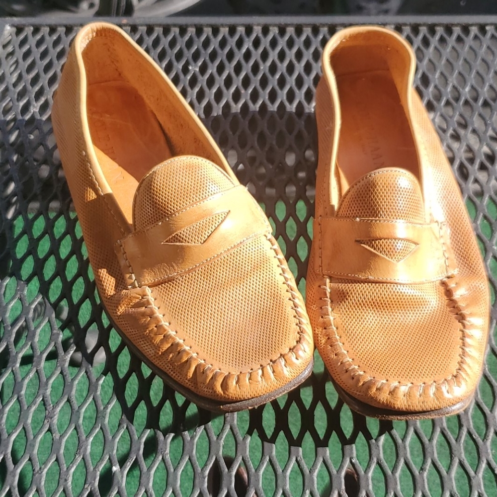 COLE HAAN TAN LOAFERS